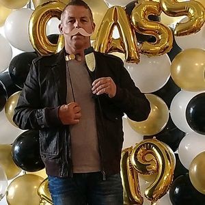 Meet your Posher, Foy